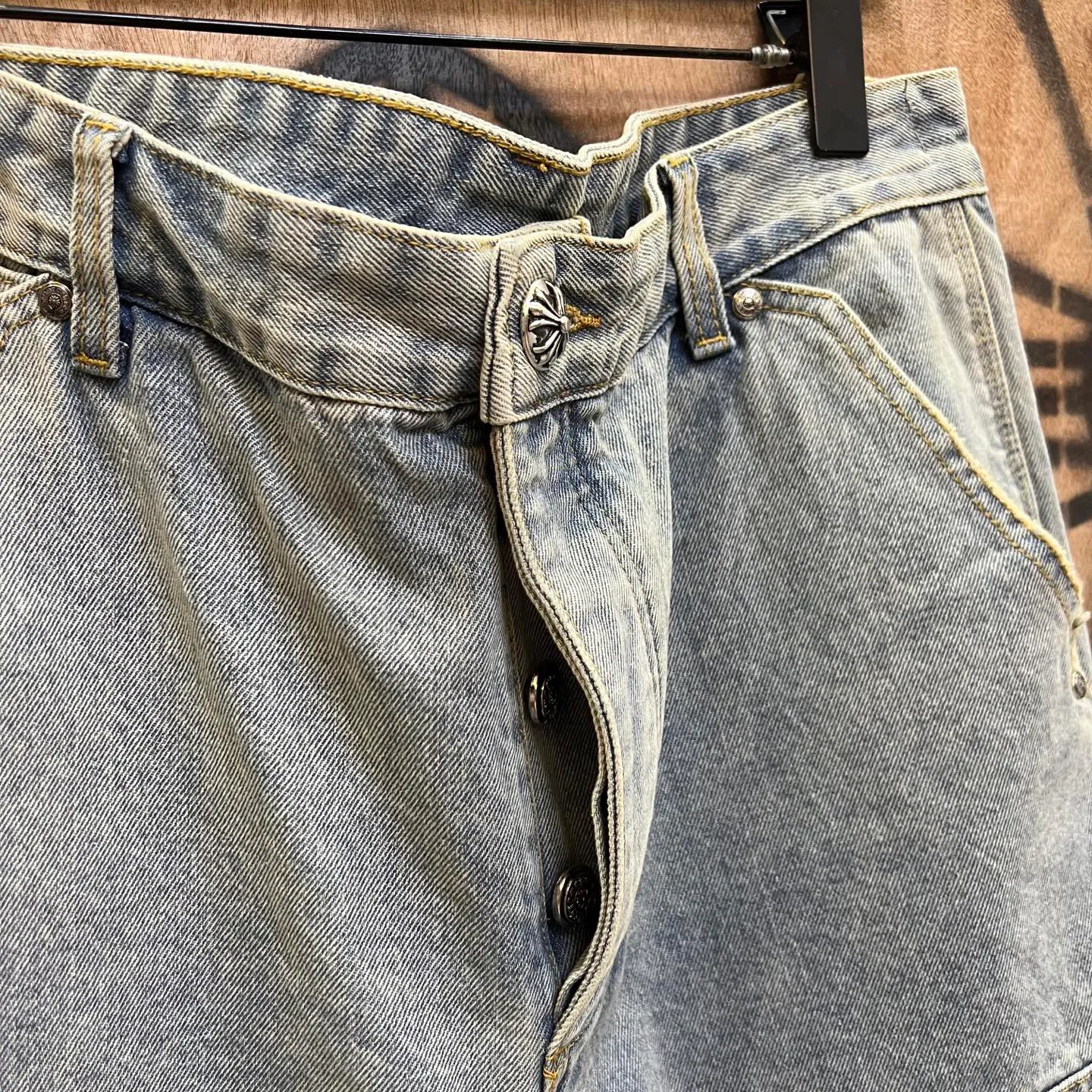 P510 chrome hearts limited series new city limited jeans Chrome Hearts city limited denim shorts vintage levis American made 501 505 517 base version remake Levis American made 501 base version imported sheepskin 925 silver remake Customers provide waist and pants length or height and weight The studio will select the most suitable base version for you to remake There are many people doing remakes in the market Don't belittle or comment The difference is visible to the naked eye See more and compare yourself #CHROME HEARTS Unisex style